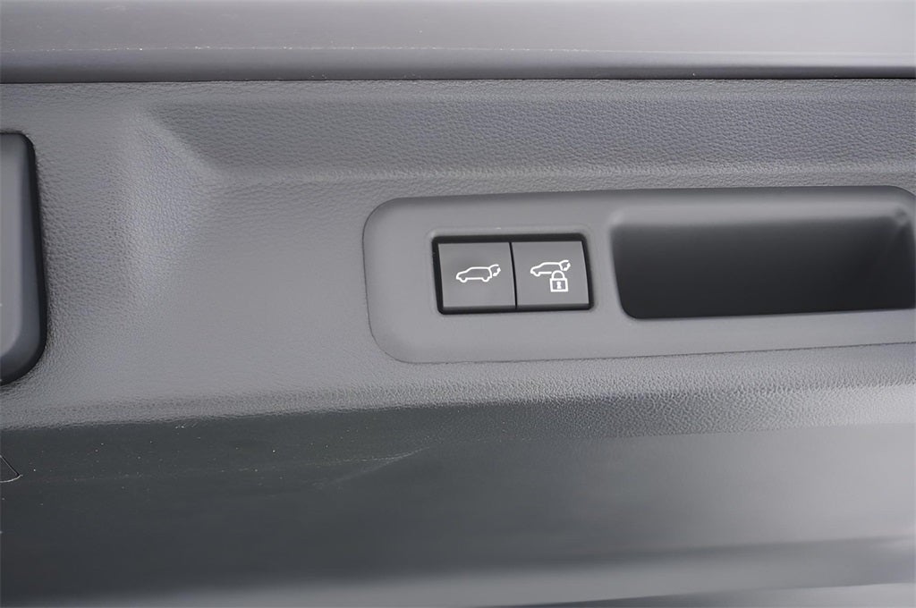 2023 Toyota Sequoia SR5