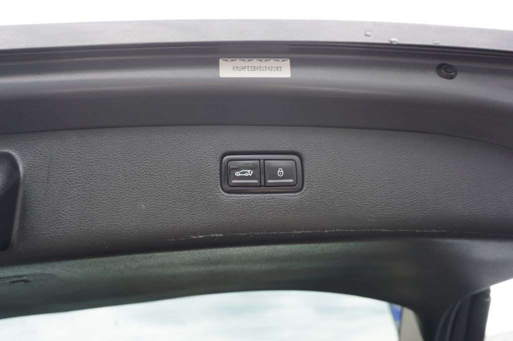2025 Genesis GV80 2.5T Standard AWD