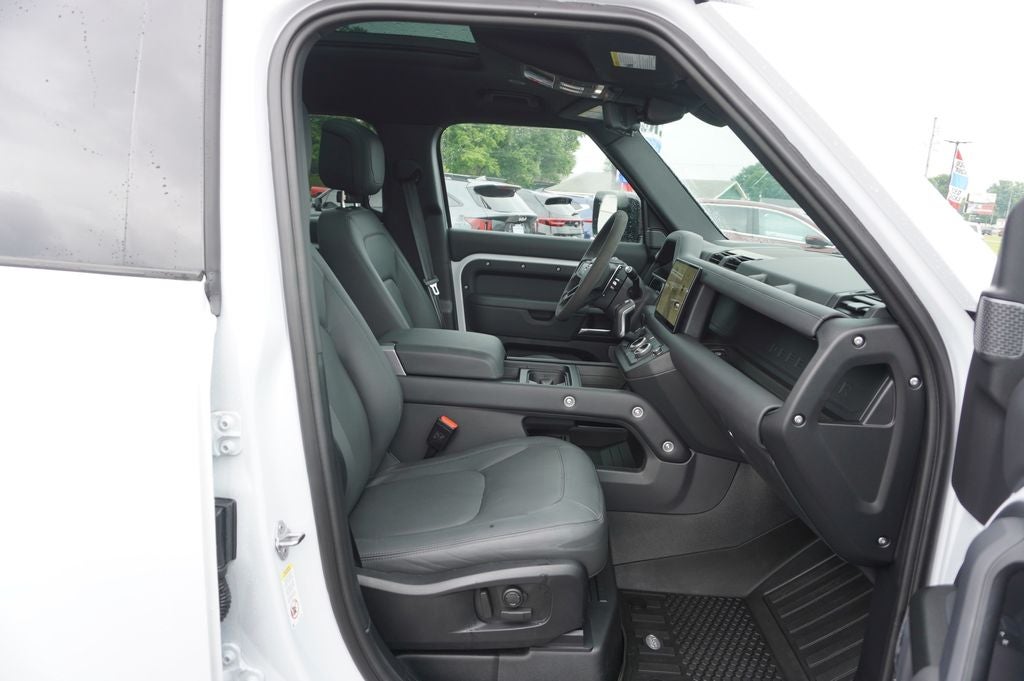 2023 Land Rover Defender 110 Carpathian Edition