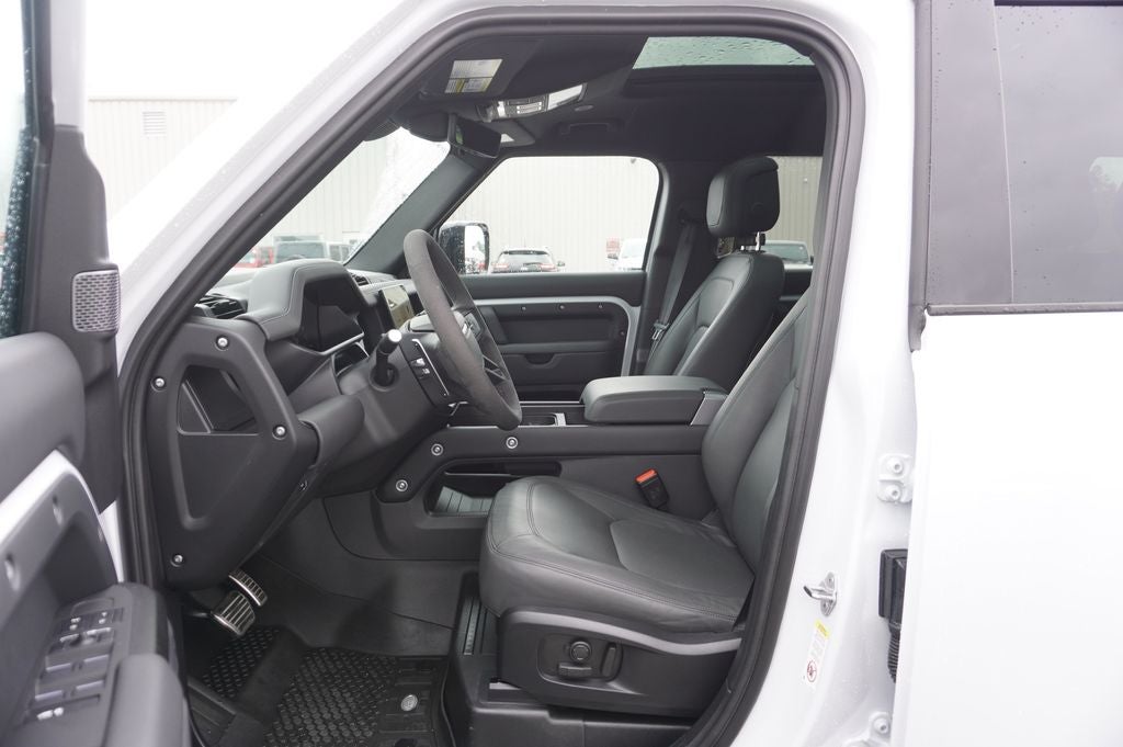 2023 Land Rover Defender 110 Carpathian Edition