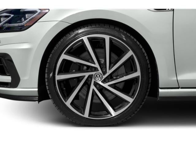 2019 Volkswagen Golf R 2.0T w/DCC & Navigation
