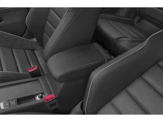 2019 Volkswagen Golf R 2.0T w/DCC & Navigation