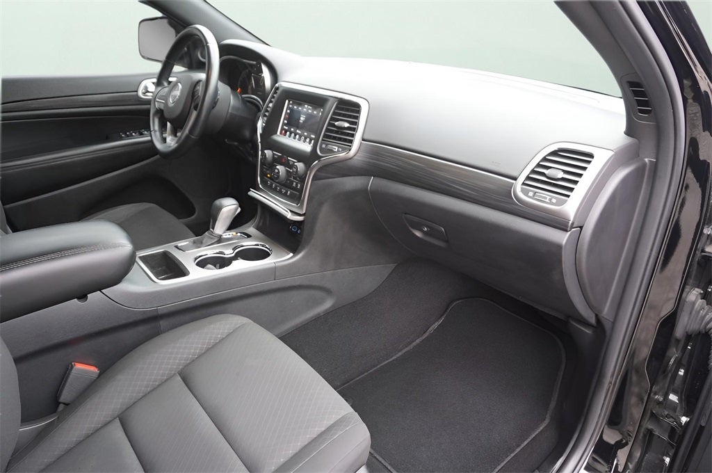 2019 Jeep Grand Cherokee Laredo E