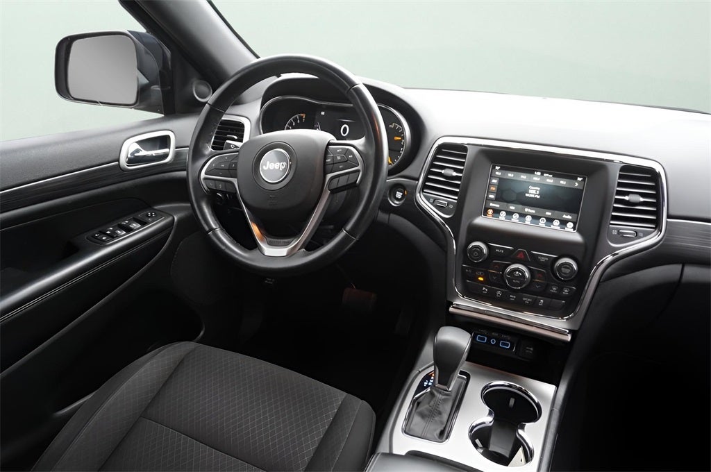 2019 Jeep Grand Cherokee Laredo E