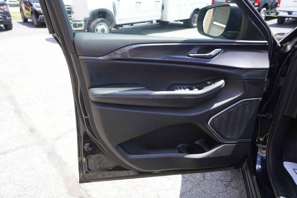 2021 Jeep Grand Cherokee L Laredo