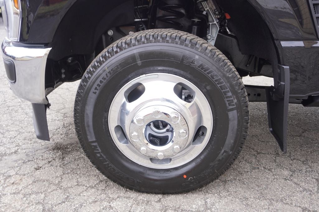 2026 Ford F-350SD Lariat DRW