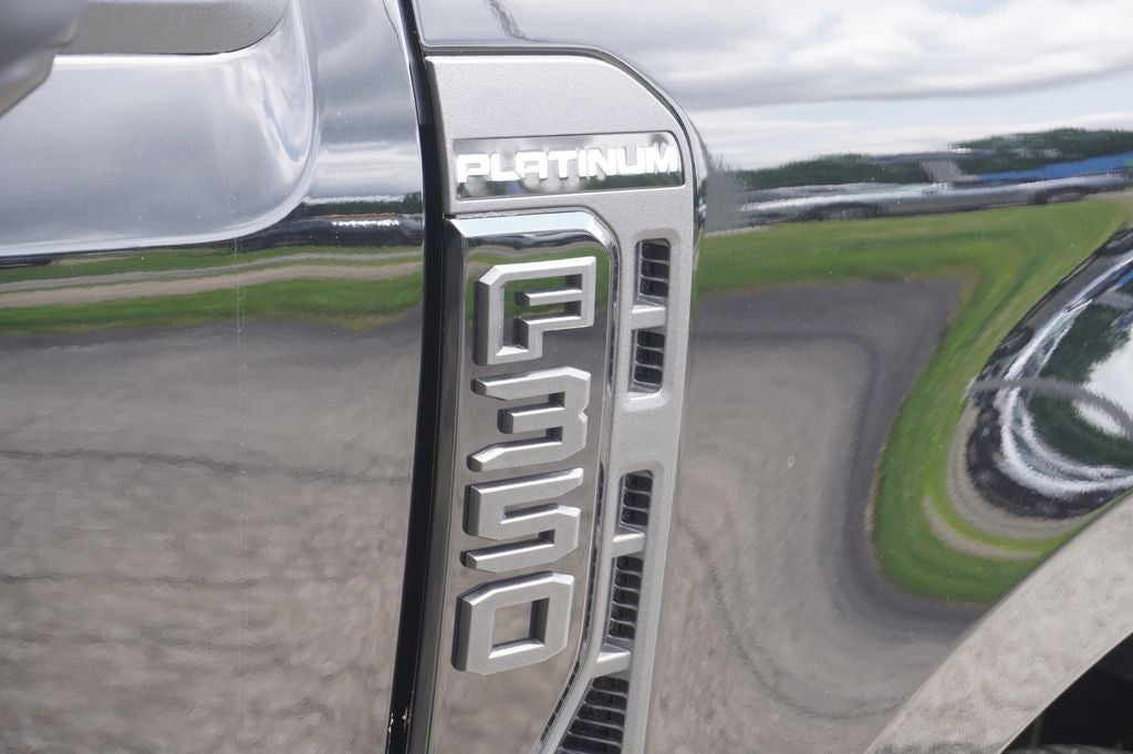 2026 Ford F-350SD Platinum DRW