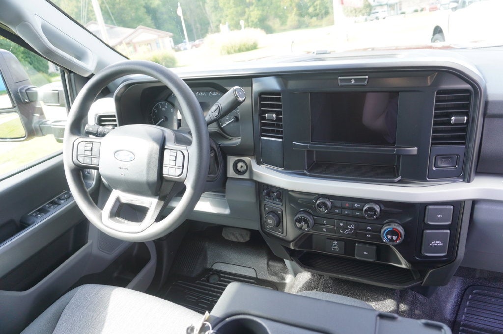 2027 Ford F-350SD XLT