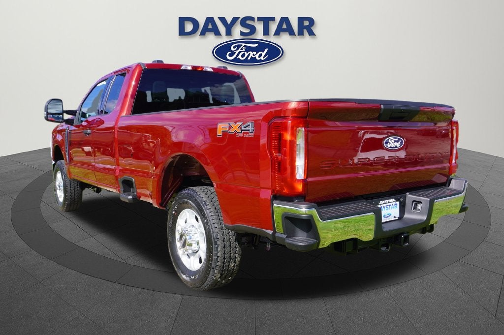 2027 Ford F-350SD XLT