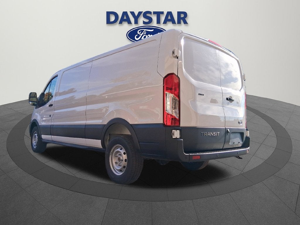 2027 Ford Transit-250 Base