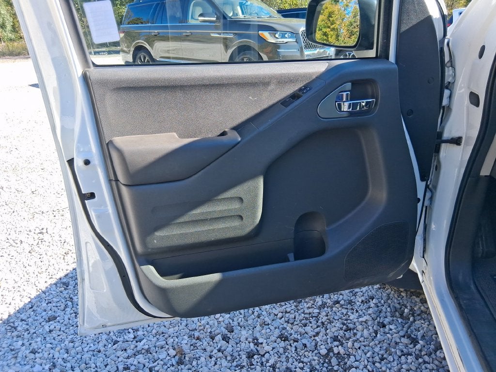 2020 Nissan Frontier SV