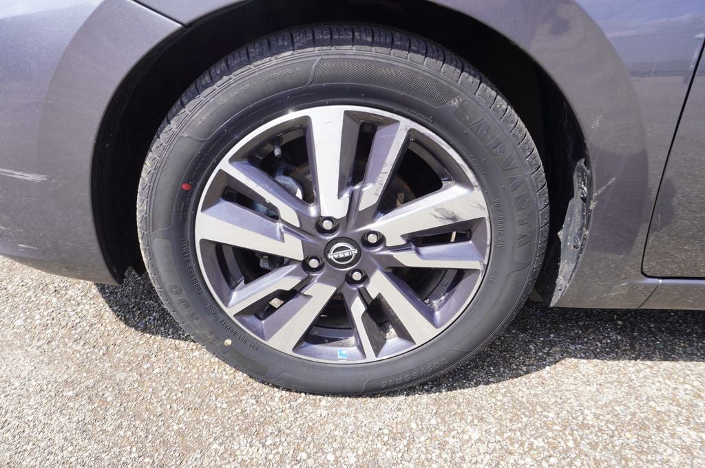 2023 Nissan Versa 1.6 SV