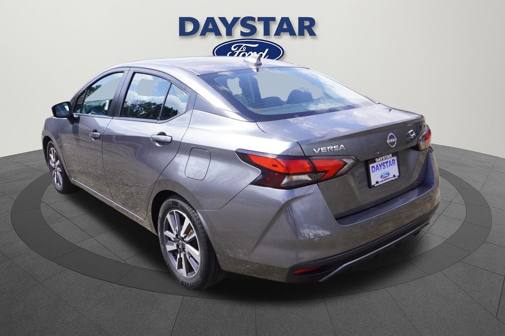 2023 Nissan Versa 1.6 SV