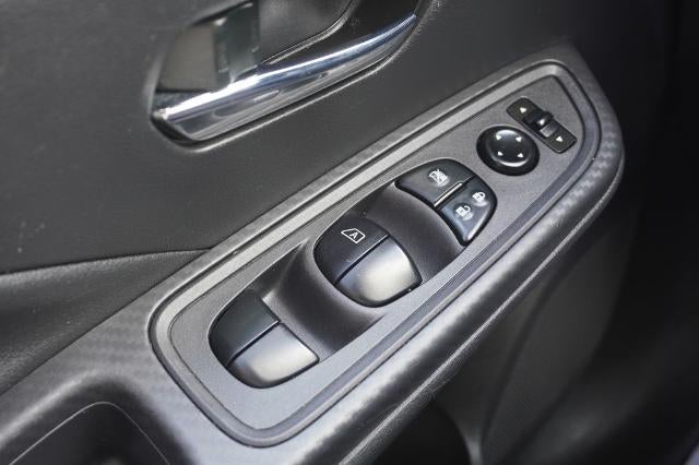 2023 Nissan Versa 1.6 SV