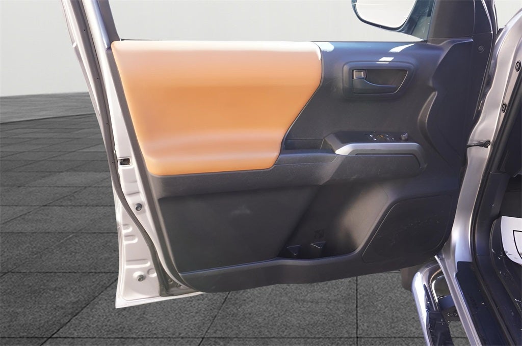 2020 Toyota Tacoma SR5 V6