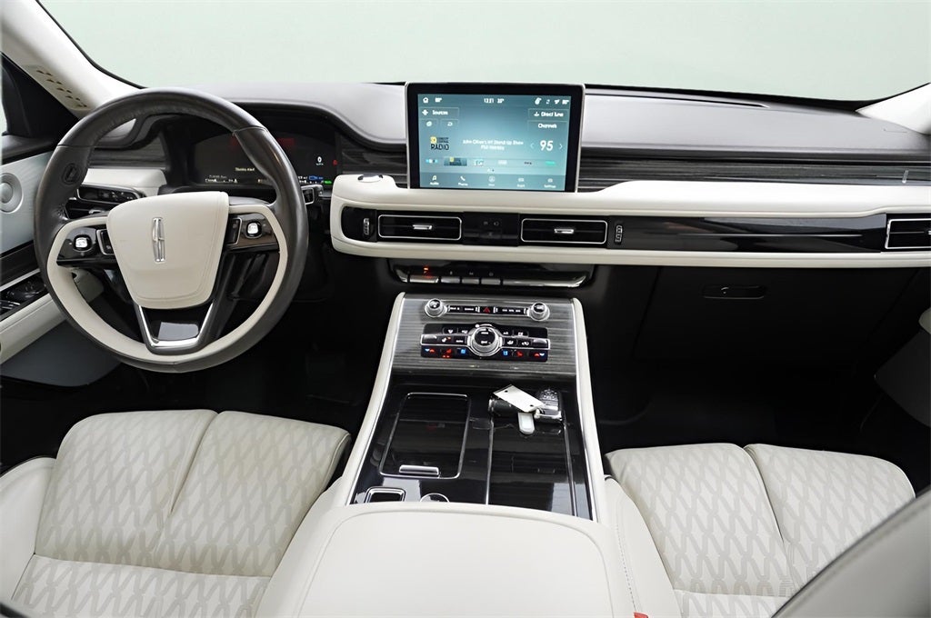 2022 Lincoln Aviator Plug-In Hybrid Black Label Grand Touring