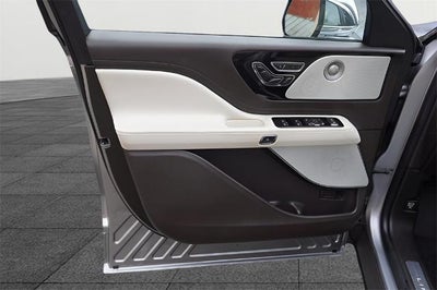 2022 Lincoln Aviator Plug-In Hybrid Black Label Grand Touring