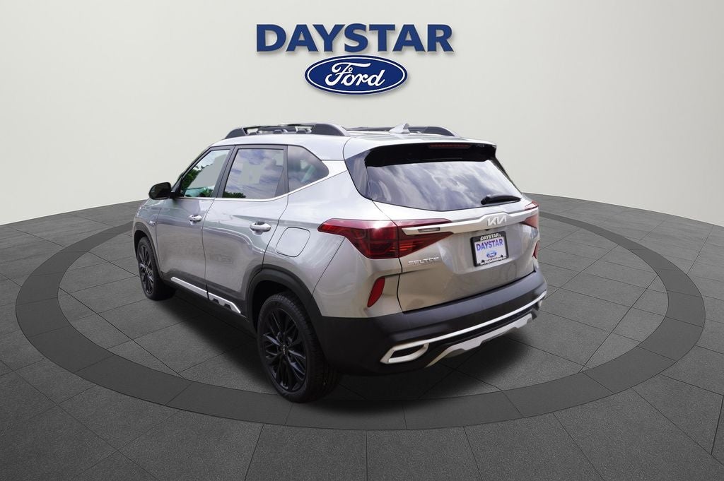 2022 Kia Seltos Nightfall