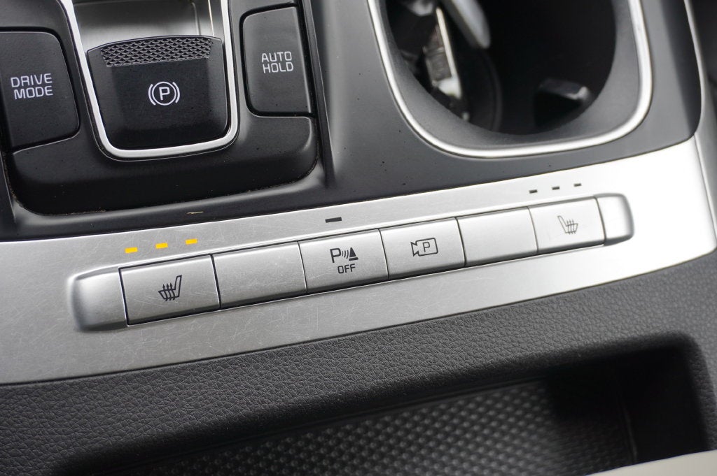 2023 Kia Carnival LX Seat Package