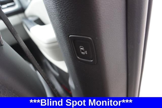 2023 Kia Carnival LX Seat Package