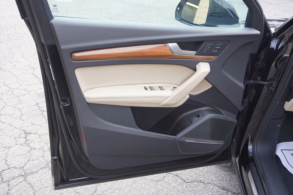 2023 Audi Q5 45 S line Premium quattro