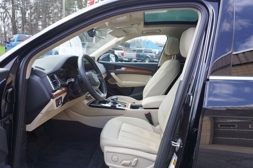 2023 Audi Q5 45 S line Premium quattro